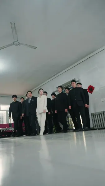 เลี้ยงหมูได้แต่งเจ้านาย