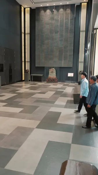 เลี้ยงหมูได้แต่งเจ้านาย