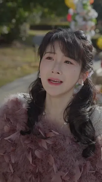 เมื่อรักข้ามขอบจักรวาล