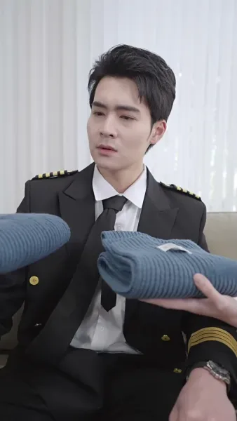 เมื่อรักข้ามขอบจักรวาล