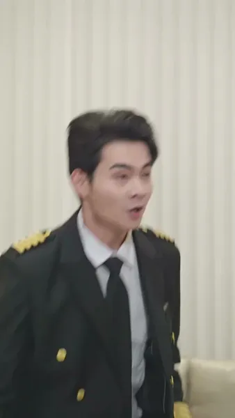 เมื่อรักข้ามขอบจักรวาล