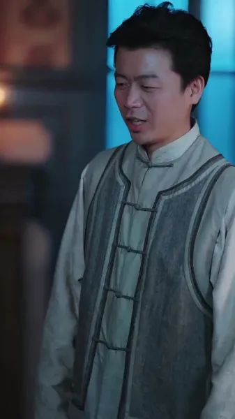 เสียงกระซิบหลังประตู