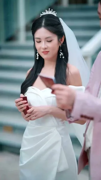 เล่ห์รักซ่อนใจ