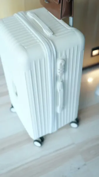 เธอผู้กลับมาพร้อมความจริง