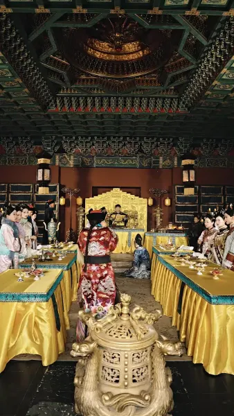 [พากย์เสียง] จอมนางเขย่าบัลลังก์