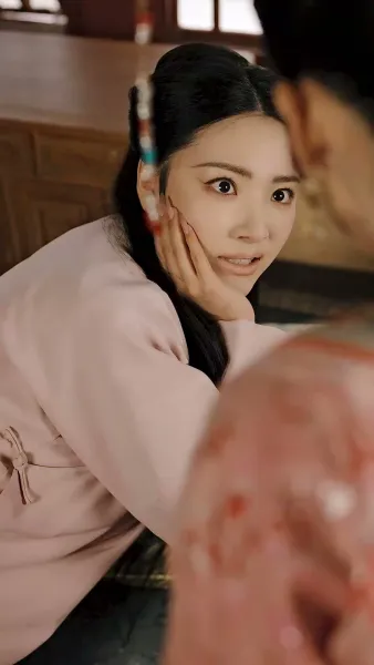 [พากย์เสียง] จอมนางเขย่าบัลลังก์