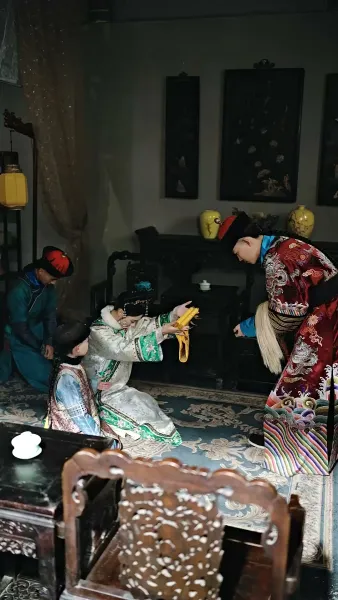 [พากย์เสียง] จอมนางเขย่าบัลลังก์