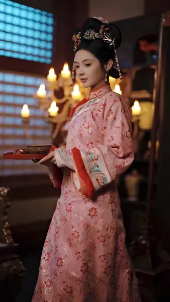 [พากย์เสียง] จอมนางเขย่าบัลลังก์