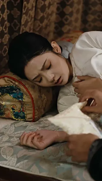 [พากย์เสียง] จอมนางเขย่าบัลลังก์