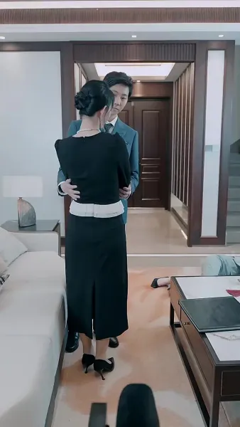 หลังจากทรมานภรรยาเสร็จ น้อยๆ เขาบ้า