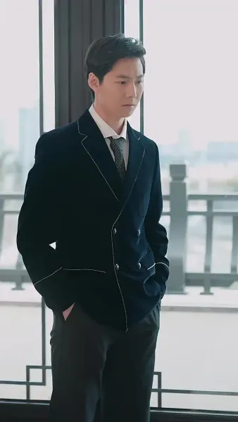 หลังจากทรมานภรรยาเสร็จ น้อยๆ เขาบ้า