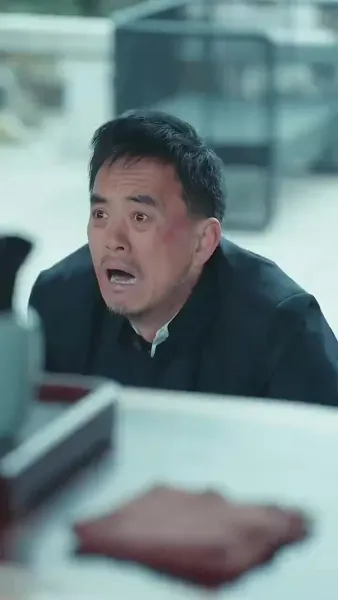 หลังจากทรมานภรรยาเสร็จ น้อยๆ เขาบ้า