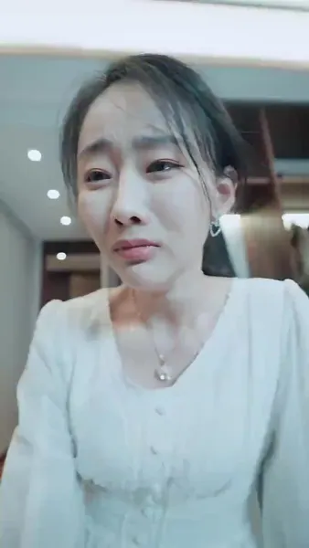 หลังจากทรมานภรรยาเสร็จ น้อยๆ เขาบ้า