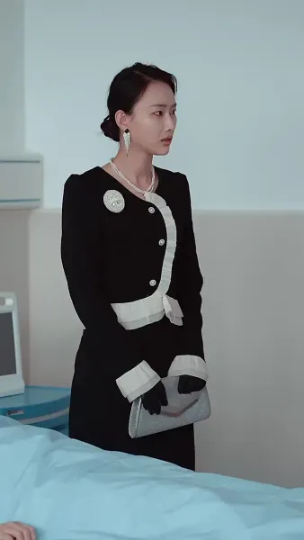 หลังจากทรมานภรรยาเสร็จ น้อยๆ เขาบ้า