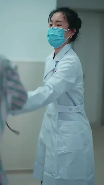 หลังจากทรมานภรรยาเสร็จ น้อยๆ เขาบ้า