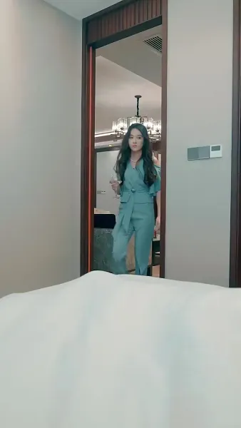 หลังจากทรมานภรรยาเสร็จ น้อยๆ เขาบ้า