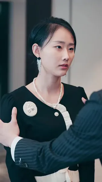 หลังจากทรมานภรรยาเสร็จ น้อยๆ เขาบ้า