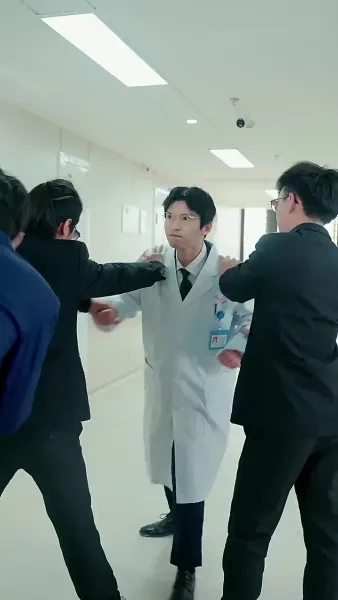 หลังจากทรมานภรรยาเสร็จ น้อยๆ เขาบ้า