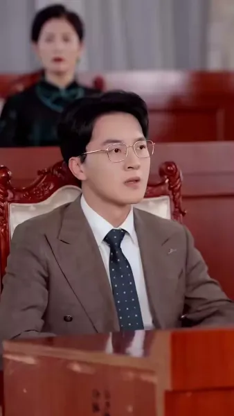 เงาในอ้อมแขน