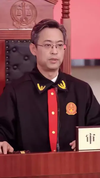 เงาในอ้อมแขน