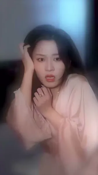 เงาในอ้อมแขน