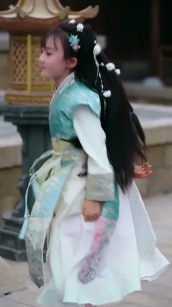 เสี่ยวชีผู้เปี่ยมด้วยพลังเหนือฟ้า