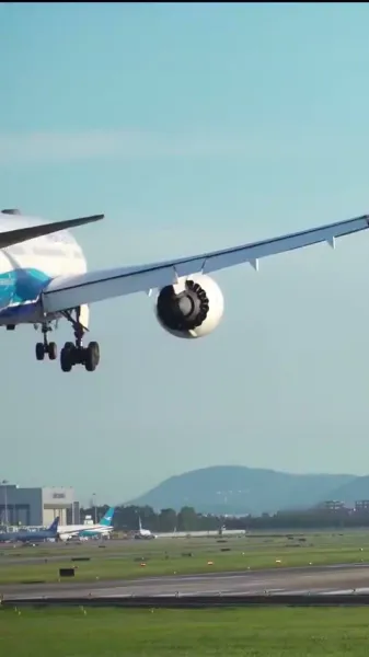 เหมือนว่าเราไม่เคยปล่อยมือกันเลย