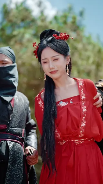 ฮ้องเต้อยู่เบื้องหน้าประตูเมือง