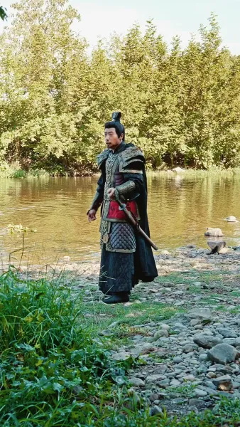 ฮ้องเต้อยู่เบื้องหน้าประตูเมือง