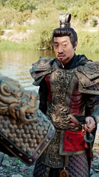 ฮ้องเต้อยู่เบื้องหน้าประตูเมือง