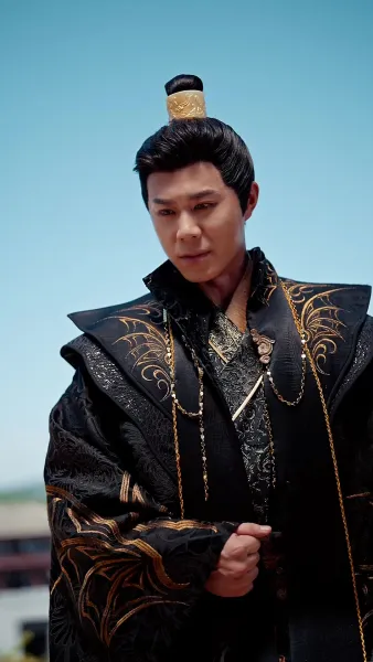 ฮ้องเต้อยู่เบื้องหน้าประตูเมือง