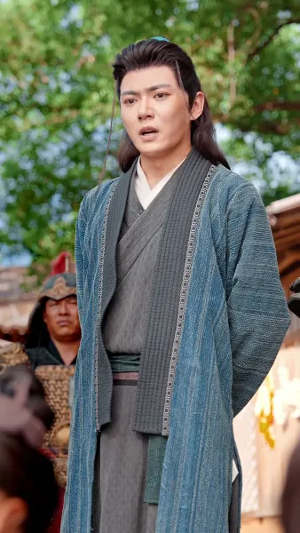 ฮ้องเต้อยู่เบื้องหน้าประตูเมือง