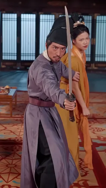 ฮ้องเต้อยู่เบื้องหน้าประตูเมือง