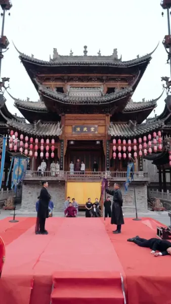 เขยไร้ค่าตื่นพลัง!  เซียนผู้ยิ่งใหญ่จุติ