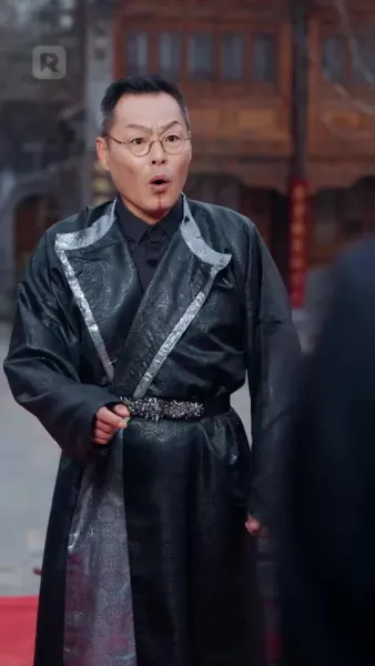 เขยไร้ค่าตื่นพลัง!  เซียนผู้ยิ่งใหญ่จุติ