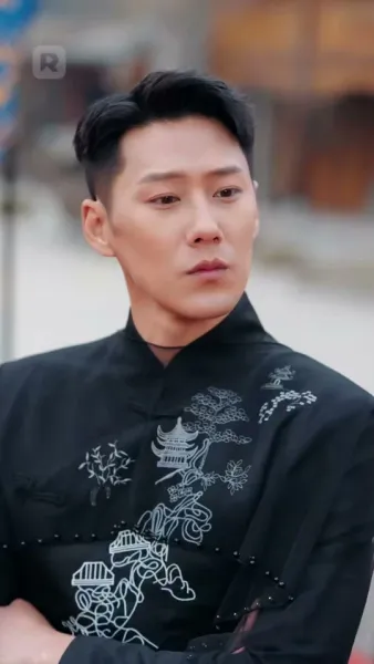 เขยไร้ค่าตื่นพลัง!  เซียนผู้ยิ่งใหญ่จุติ