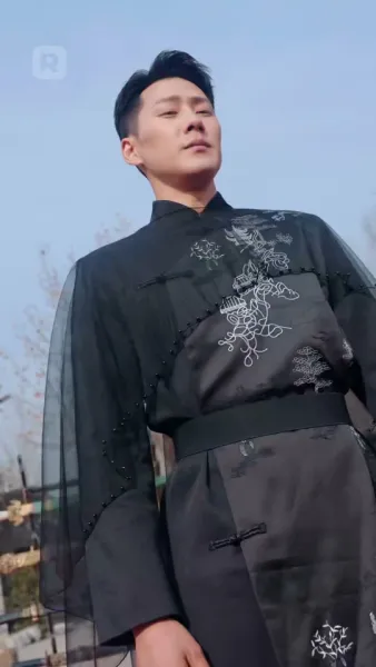 เขยไร้ค่าตื่นพลัง!  เซียนผู้ยิ่งใหญ่จุติ