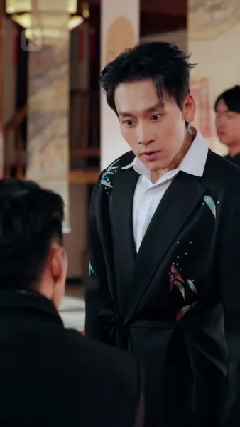 เขยไร้ค่าตื่นพลัง!  เซียนผู้ยิ่งใหญ่จุติ