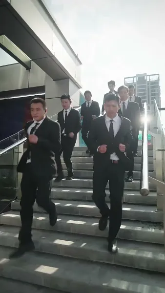 คุณพ่อพันล้านตามหาหัวใจ（ฉบับพากย์ ）