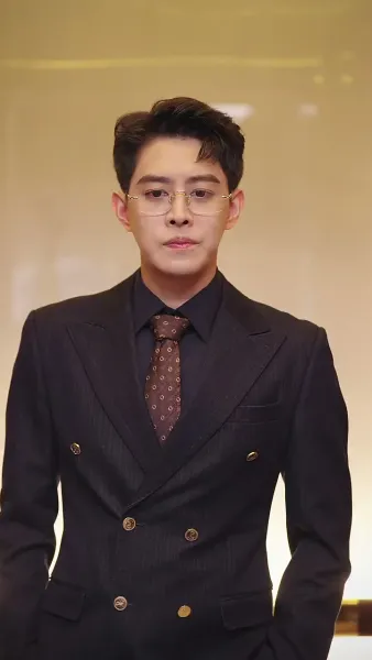 คุณพ่อพันล้านตามหาหัวใจ（ฉบับพากย์ ）