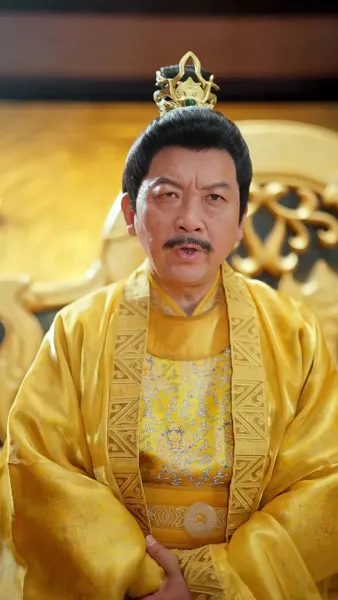 แสงหิ่งห้อยไม่อาจเทียบแสงจันทรา