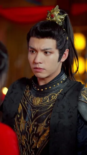 แสงหิ่งห้อยไม่อาจเทียบแสงจันทรา