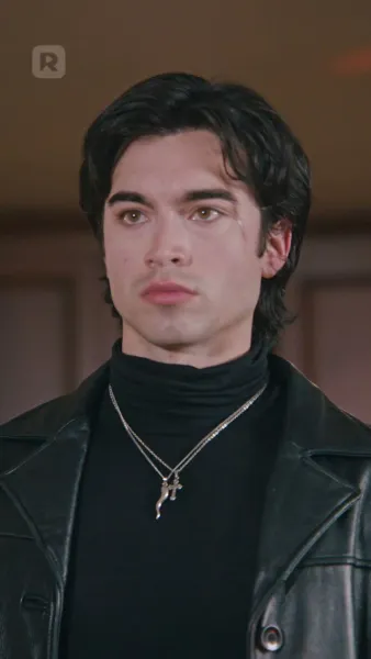 ใต้ปีกเจ้าพ่อมาเฟีย