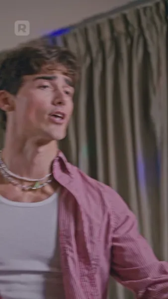 ใต้ปีกเจ้าพ่อมาเฟีย