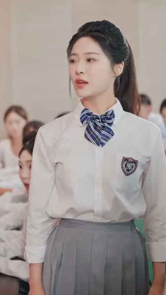 จากเด็กม.6บ้านนอก สู่คุณหนูตัวจริงตระกูลรวย