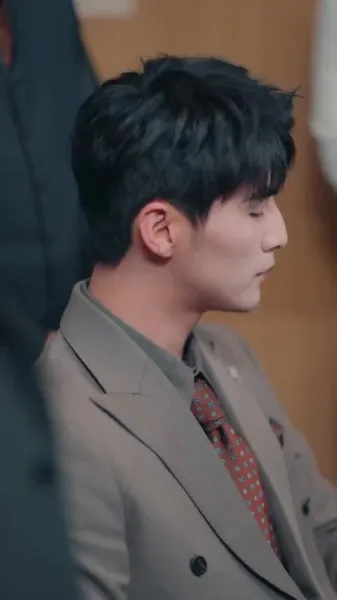 ตกหลุมรักนายในเรื่องแต่ง