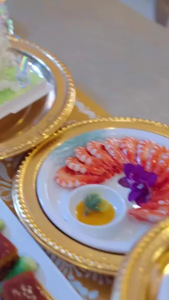 แสงที่เขาเอื้อมไม่ถึง