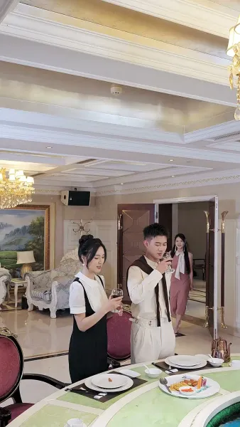 โชคดีสองเท่า! พ่อบ้ายนายหาญนั้นเป็นผู้ยิ่งใหญ่