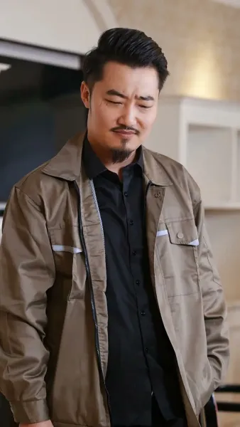 โชคดีสองเท่า! พ่อบ้ายนายหาญนั้นเป็นผู้ยิ่งใหญ่