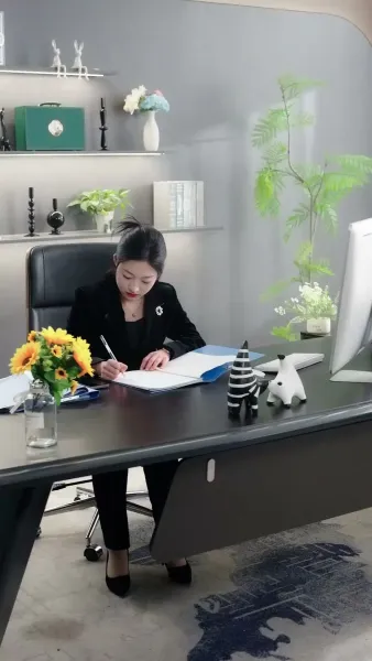 เห็นกงจักรเป็นดอกบัว